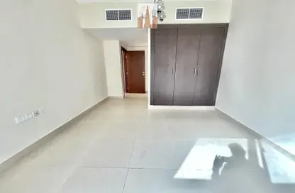 Apartment - 1 Bedroom - 2 Bathrooms for rent in Muwailih Building - Muwaileh - Sharjah