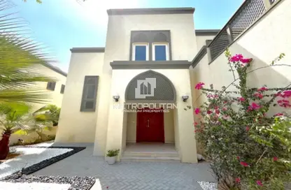 Villa - 3 Bedrooms - 4 Bathrooms for rent in Regional - Jumeirah Park - Dubai