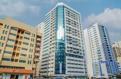 Apartment - 1 Bedroom - 2 Bathrooms for rent in 585 Building - Al Majaz 3 - Al Majaz - Sharjah