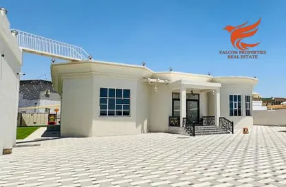 Villa - 6 Bedrooms - 6 Bathrooms for rent in Seih Al Ghubb - Ras Al Khaimah