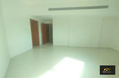 Apartment - 2 Bedrooms - 3 Bathrooms for rent in Al Raffa - Bur Dubai - Dubai