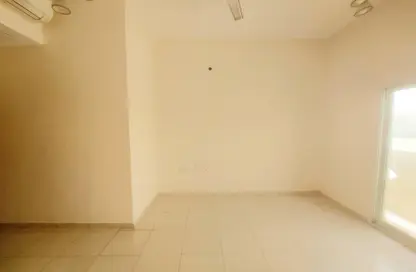 Apartment - 1 Bedroom - 1 Bathroom for rent in Muwailih Building - Muwaileh - Sharjah