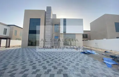 Villa - 6 Bedrooms for rent in Mohamed Bin Zayed Centre - Mohamed Bin Zayed City - Abu Dhabi