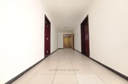 Apartment - 2 Bedrooms - 3 Bathrooms for rent in Al Fardan Centre - Al Majaz 3 - Al Majaz - Sharjah