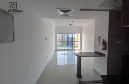 Apartment - Studio - 1 Bathroom for rent in Al Nayli Building - Dubai Silicon Oasis - Dubai