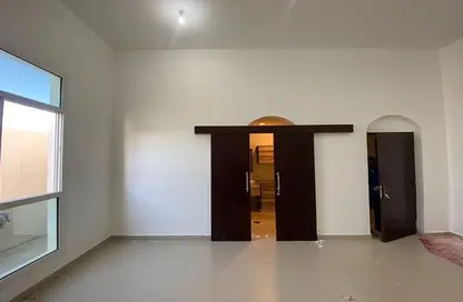 Apartment - 1 Bathroom for rent in Al Mushrif - Abu Dhabi