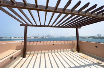 Villa - 4 Bedrooms - 5 Bathrooms for sale in Sur La Mer - La Mer - Jumeirah - Dubai