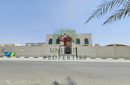 Villa - 5 Bedrooms for rent in Al Suyoh - Sharjah