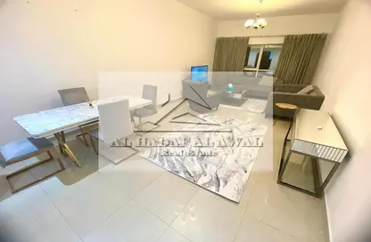 Apartment - 2 Bedrooms - 3 Bathrooms for rent in Rose Tower - Al Khan - Sharjah