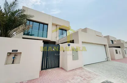 Villa - 4 Bedrooms - 5 Bathrooms for rent in Al Garhoud Villas - Al Garhoud - Dubai