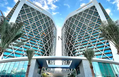 Apartment - 3 Bedrooms - 5 Bathrooms for rent in Water Front Tower B - Waterfront Residential Towers - Tourist Club Area - Abu Dhabi