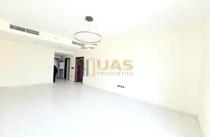 Apartment - 1 Bedroom - 2 Bathrooms for rent in Airport Road Area - Al Garhoud - Dubai