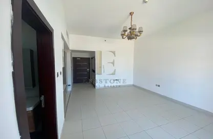 Apartment - 1 Bathroom for rent in Glitz 2 - Glitz - Dubai Studio City - Dubai