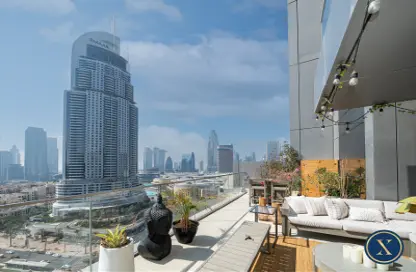 Apartment - 2 Bedrooms - 3 Bathrooms for sale in Boulevard Point - Downtown Dubai - Dubai