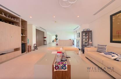 Villa - 4 Bedrooms - 4 Bathrooms for sale in Meadows 2 - Meadows - Dubai