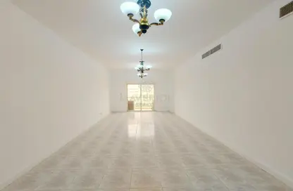 Apartment - 2 Bedrooms - 2 Bathrooms for rent in Al Wahda Building - Al Majaz 2 - Al Majaz - Sharjah