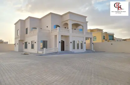 Villa - 6 Bedrooms for rent in Shakhbout City - Abu Dhabi