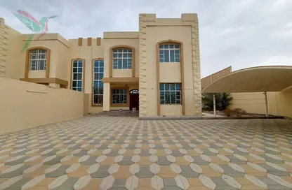 Villa - 4 Bedrooms - 5 Bathrooms for rent in Al Sarooj - Al Ain