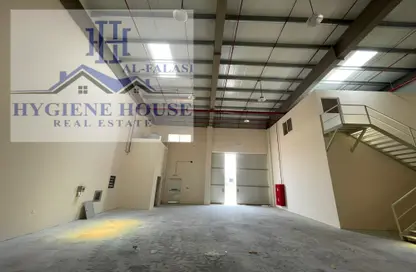 Warehouse - Studio - 1 Bathroom for rent in Old Industrial Area - Umm Al Quwain