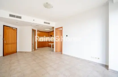 Apartment - 1 Bedroom - 1 Bathroom for rent in UP Tower - Sheikh Zayed Road - Dubai