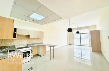 Apartment - 1 Bathroom for rent in Madison Residences - Majan - Dubai