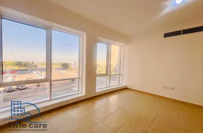 Apartment - 3 Bedrooms - 4 Bathrooms for rent in Al Reem Tower - Corniche Road - Abu Dhabi