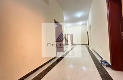 Apartment - 4 Bedrooms - 3 Bathrooms for rent in Shakhbout City - Abu Dhabi