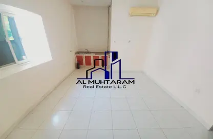 Apartment - 1 Bathroom for rent in Fire Station Road - Muwaileh - Sharjah