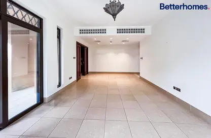 Apartment - 1 Bedroom - 2 Bathrooms for sale in Zanzebeel 3 - Zanzebeel - Old Town - Dubai