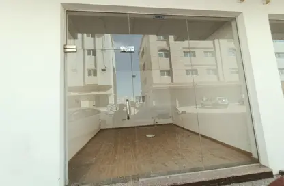 Shop - Studio for rent in Fire Station Road - Muwaileh - Sharjah