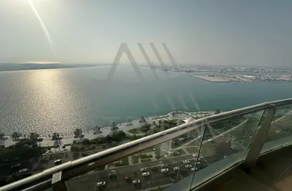 Apartment - 3 Bedrooms - 5 Bathrooms for rent in Al Reef Tower - Corniche Road - Abu Dhabi