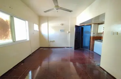 Apartment - 1 Bathroom for rent in Al Butina B - Al Butina - Sharjah