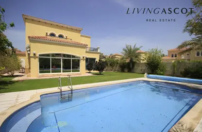 Villa - 4 Bedrooms - 5 Bathrooms for rent in Legacy - Jumeirah Park - Dubai