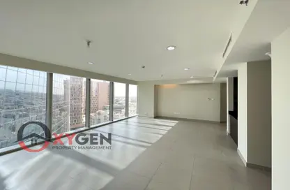 Apartment - 3 Bedrooms - 4 Bathrooms for rent in Shining Towers - Al Khalidiya - Abu Dhabi