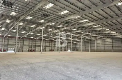 Warehouse - Studio for rent in Al Markaz Industrial Development - Al Dhafrah - Abu Dhabi