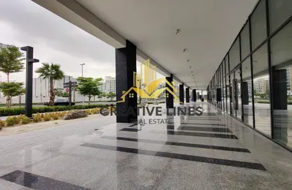 Retail - Studio - 1 Bathroom for rent in Azizi Riviera 44 - Meydan One - Meydan - Dubai