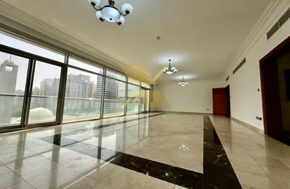 Apartment - 3 Bedrooms - 4 Bathrooms for rent in Garden View Tower - Khalifa Street - Abu Dhabi