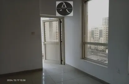 Apartment - 3 Bedrooms - 3 Bathrooms for rent in Al Khan - Sharjah