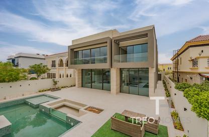 Villa - 6 Bedrooms - 7 Bathrooms for sale in Jumeirah Park Homes - Jumeirah Park - Dubai