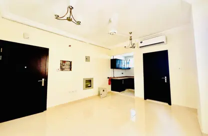 Apartment - 1 Bathroom for rent in Muwaileh 29 Building - Muwaileh - Sharjah