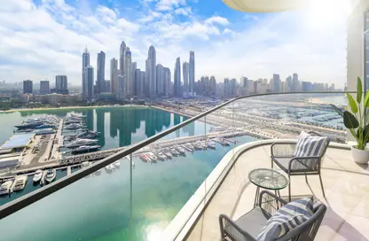 Apartment - 3 Bedrooms - 4 Bathrooms for sale in Marina Vista - EMAAR Beachfront - Dubai Harbour - Dubai