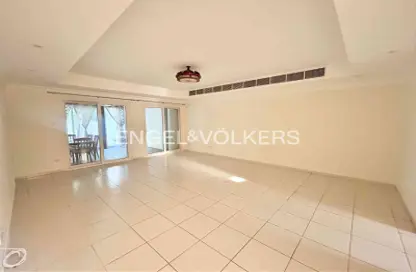 Villa - 3 Bedrooms - 4 Bathrooms for rent in Springs 7 - The Springs - Dubai