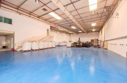 Warehouse - Studio - 2 Bathrooms for rent in Phase 2 - Dubai Investment Park (DIP) - Dubai