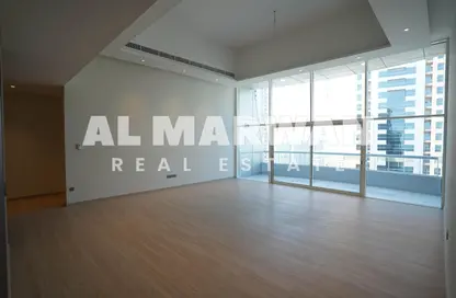 Apartment - 4 Bedrooms - 7 Bathrooms for rent in Robot Park Tower - Al Khan - Sharjah