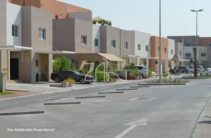 Villa - 4 Bedrooms - 5 Bathrooms for rent in Contemporary Style - Al Reef Villas - Al Reef - Abu Dhabi