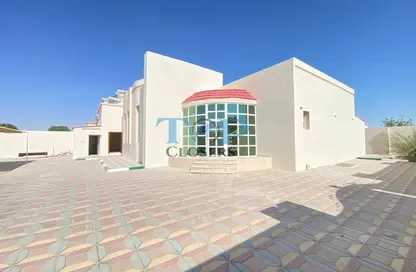 Villa - 2 Bedrooms - 4 Bathrooms for rent in Um Al Sidir - Al Towayya - Al Ain