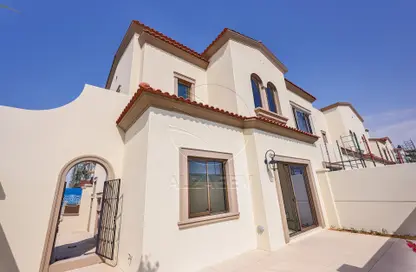 Townhouse - 2 Bedrooms - 3 Bathrooms for rent in Bloom Living - Zayed City (Khalifa City C) - Khalifa City - Abu Dhabi