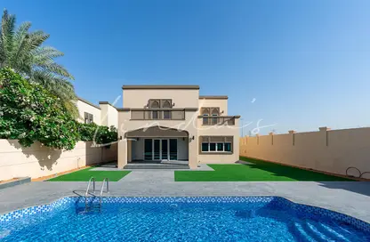 Villa - 4 Bedrooms - 5 Bathrooms for rent in Regional - Jumeirah Park - Dubai