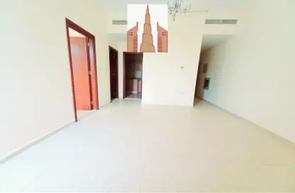 Apartment - 1 Bedroom - 2 Bathrooms for rent in Muwailih Building - Muwaileh - Sharjah