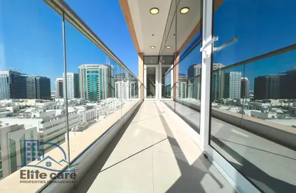 Apartment - 3 Bedrooms - 4 Bathrooms for rent in United Square - Al Khalidiya - Abu Dhabi